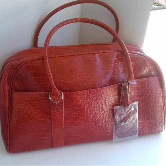 Bath and Body Works Handbags - Bath & Body Works Lg Travel Bag Faux Leather Red